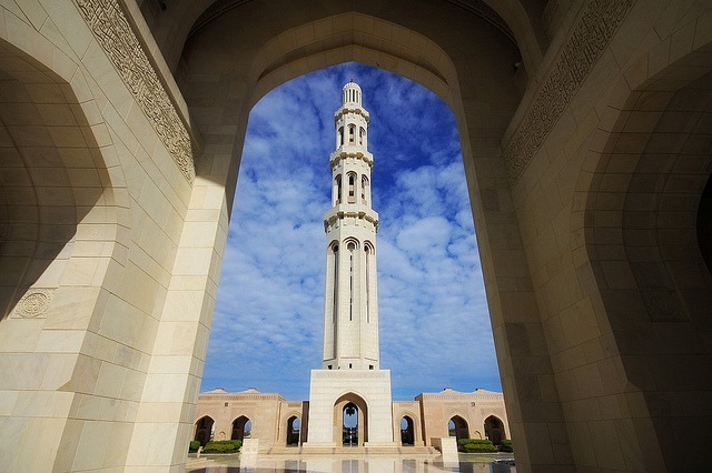 sultan qaboos grand mosque muscat