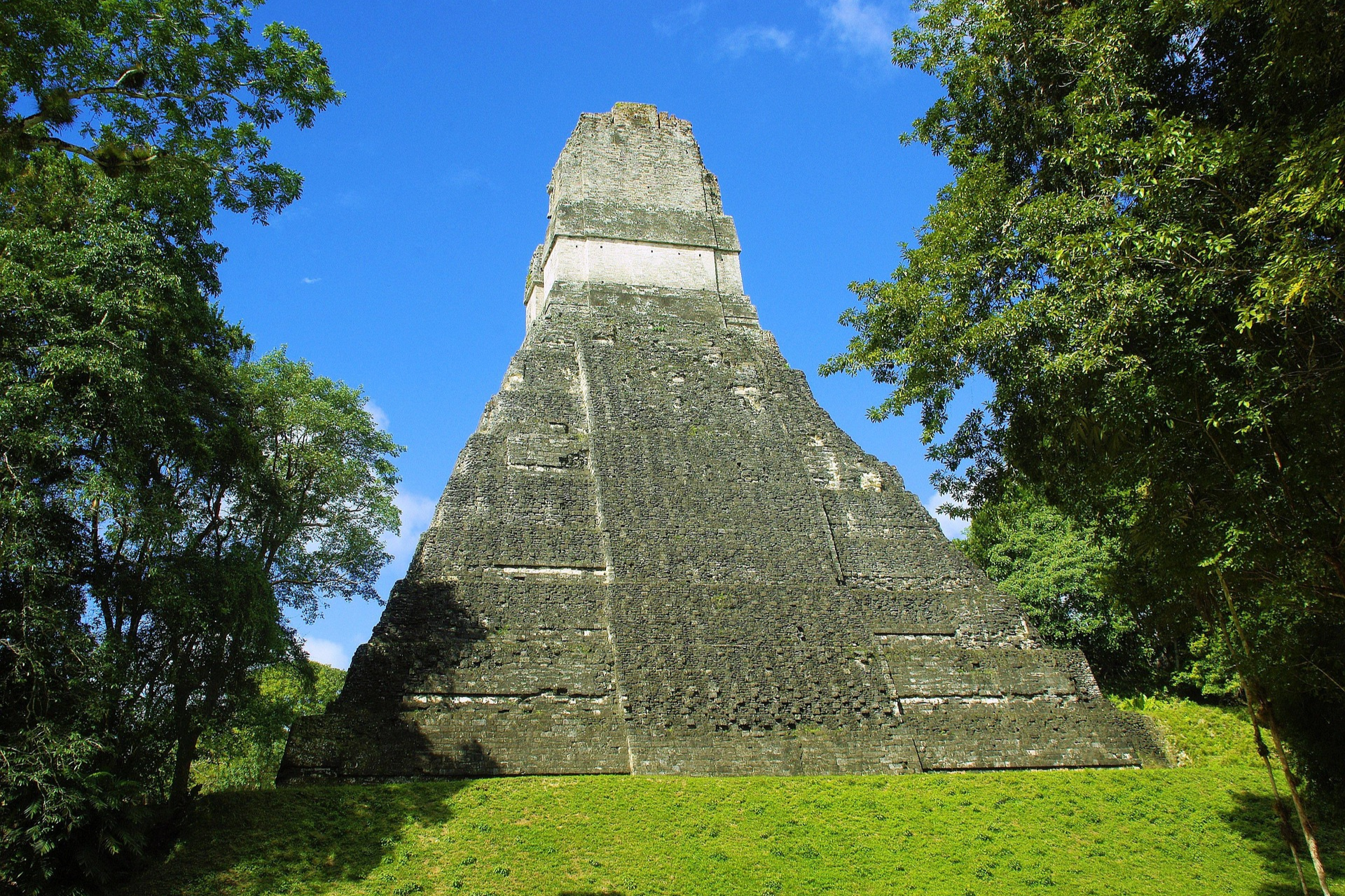 tikal piramide maya
